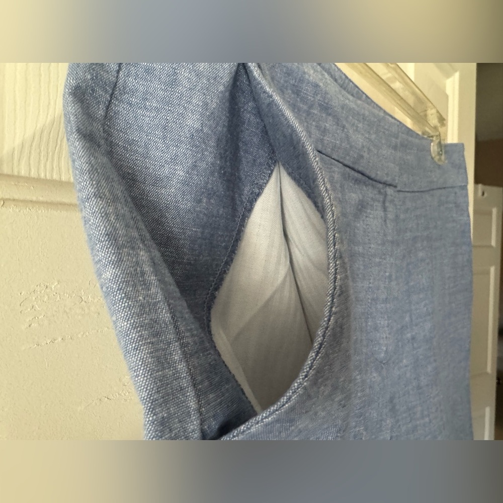 Talbots Chambray Scallop Hem Shorts - Light Blue - Size 8. 
Really Cute! 💙😎💙 - Picture 4 of 6